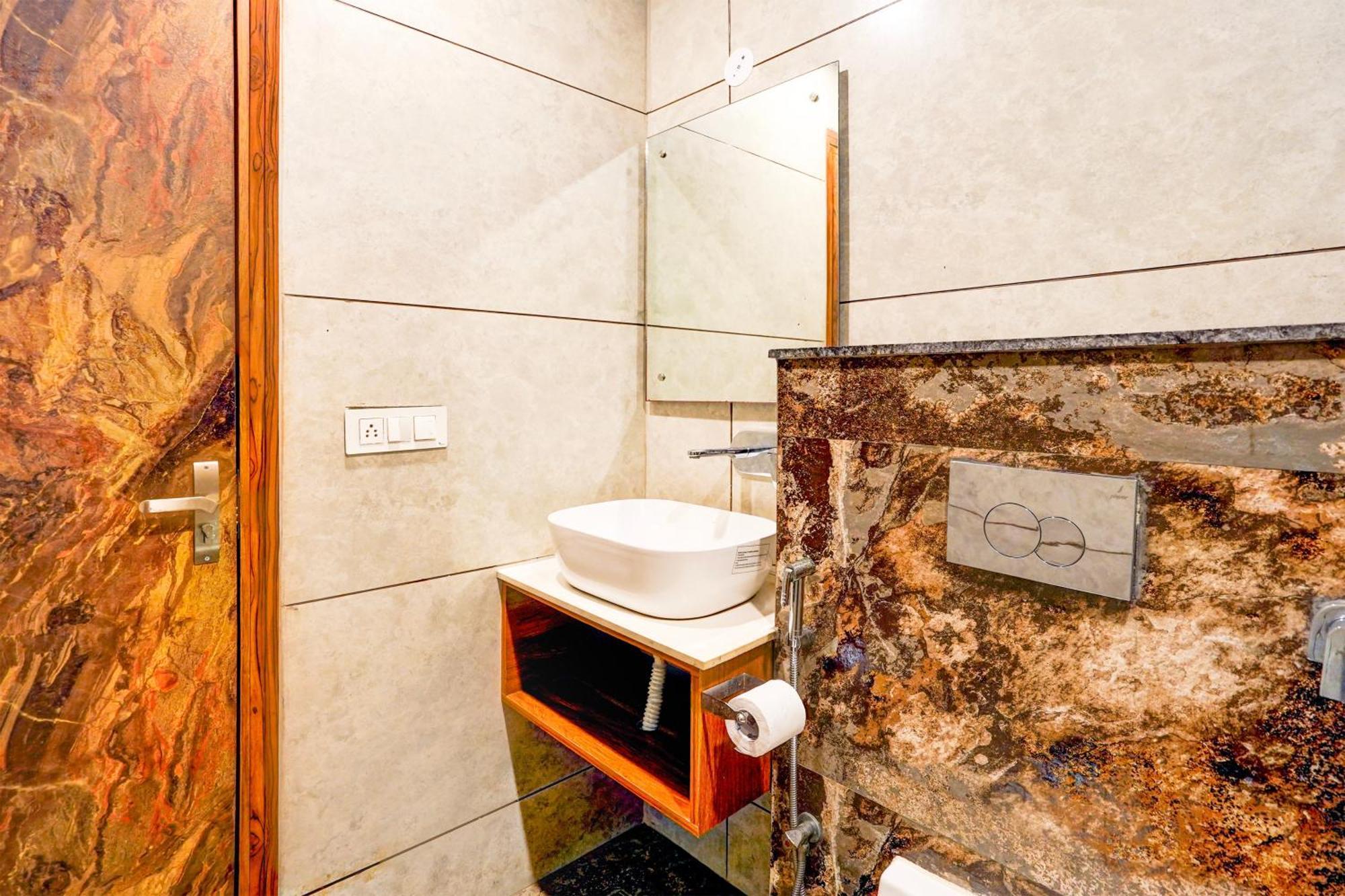 Grand Tej Plaza Near Igi Airport Delhi 4* New Delhi