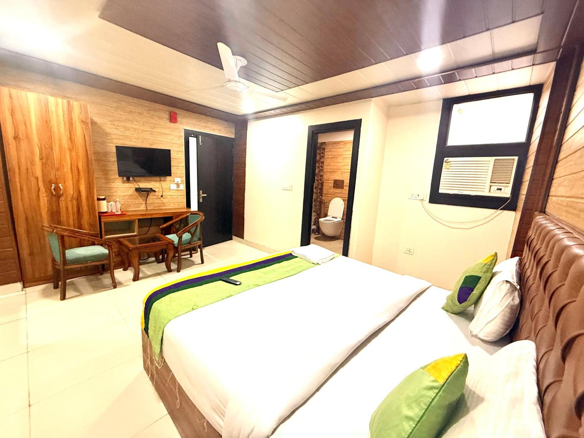 Grand Tej Plaza Near Igi Airport Delhi 4* New Delhi