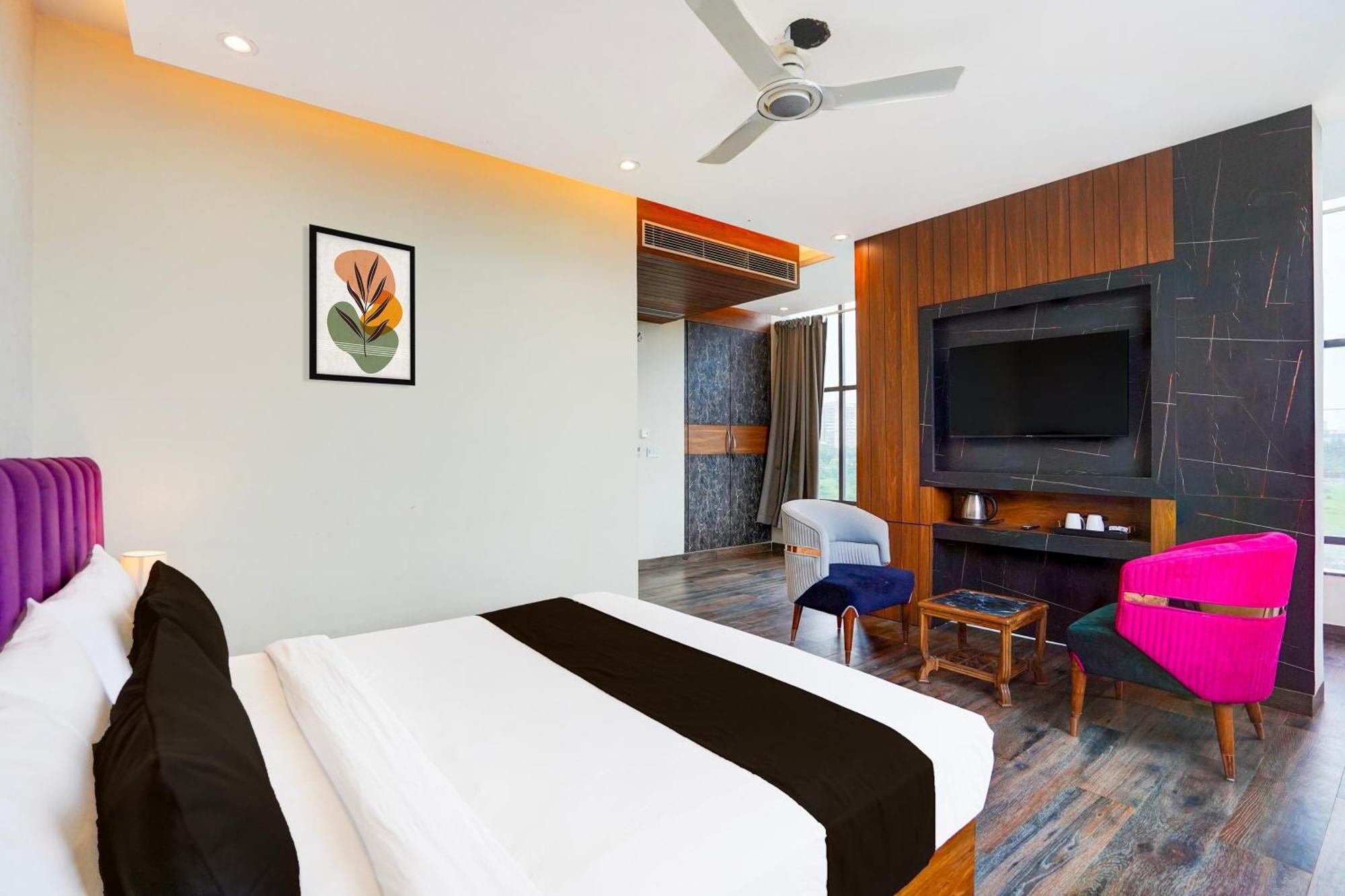 Hotel Grand Tej Plaza Near Igi Airport Delhi 4*