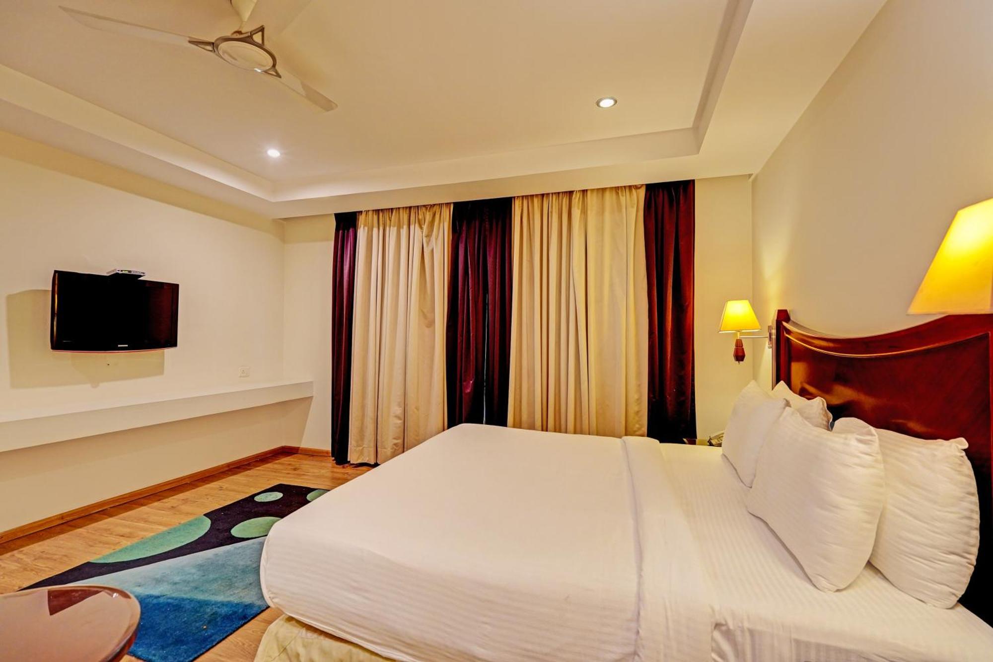 Grand Tej Plaza Near Igi Airport Delhi 4*